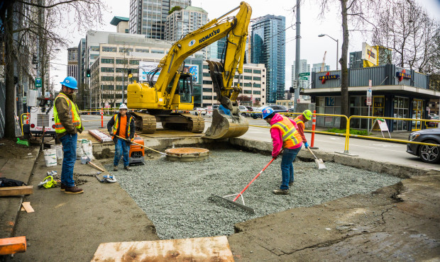 Crews will re-pave portions of Stewart Street, almost guaranteeing delays for drivers, Xվ Radio's...