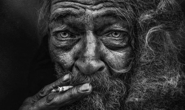 (Lee Jeffries)...