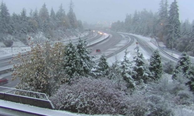 Snow along SR 520 in Bellevue (WSDOT)...