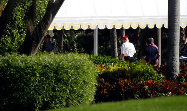 Trump, golf...