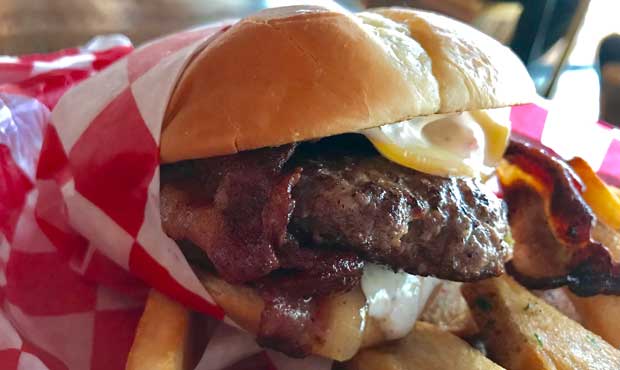 Sam's Tavern, Seattle Burger...