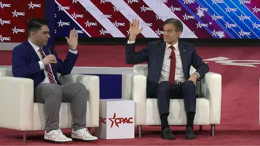 Jason Rantz and Dr. Oz during a panel at CPAC in February 2022....