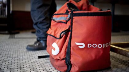 Showdown over added delivery app fees hits Seattle streets