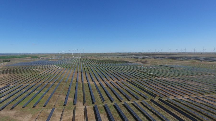 Photo: Lund Hill solar farm in Klickitat County, Washington, the state’s largest photovoltaic pla...
