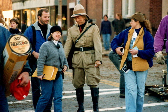 Actor Jonathan Hyde enjoys a moment with crew during filming of Jumanji on Nov. 17, 1994 in Keene, ...