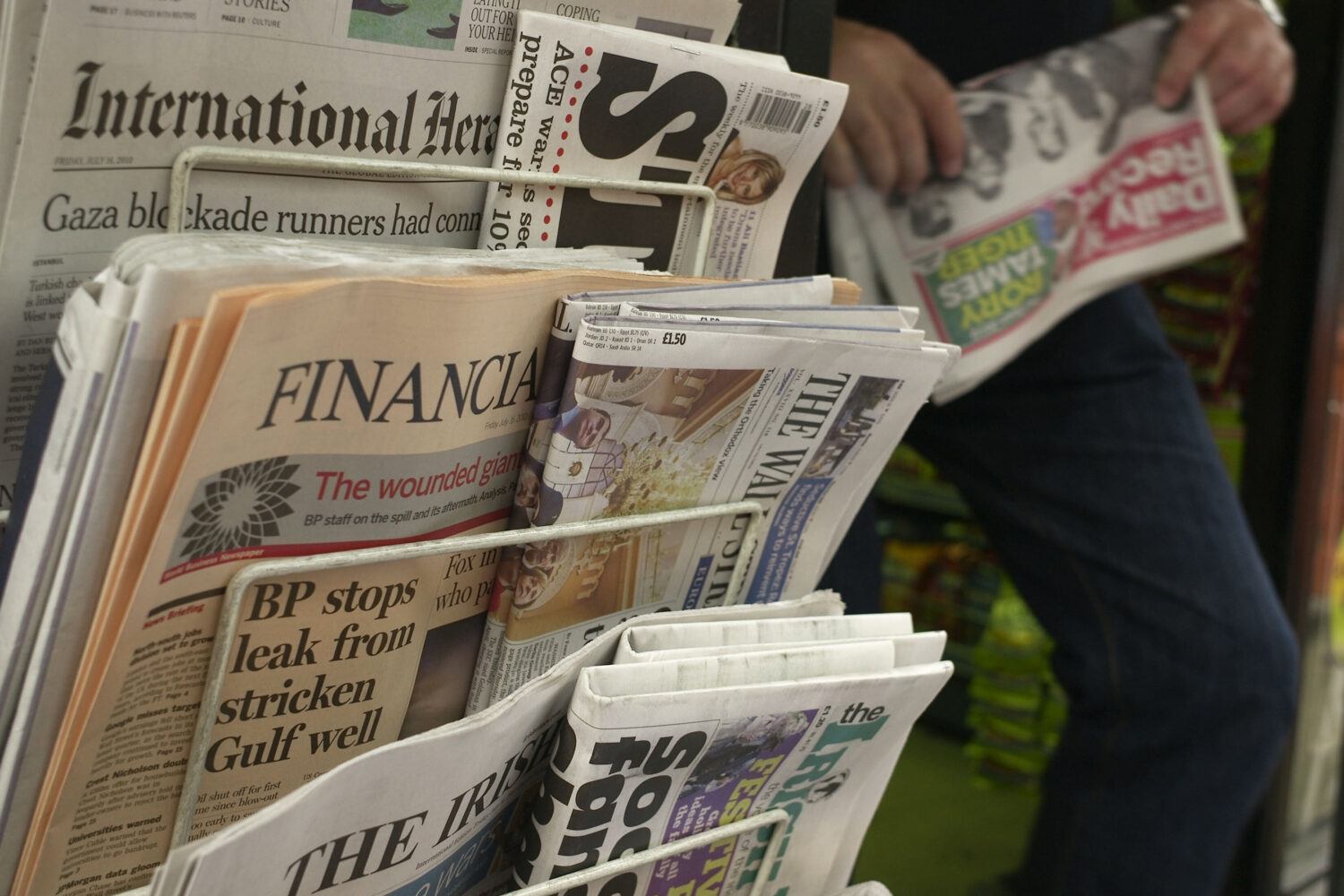 FILE - A newsstand is seen in central London on July 16, 2010. (AP Photo/Sang Tan, File)Credit: ASS...