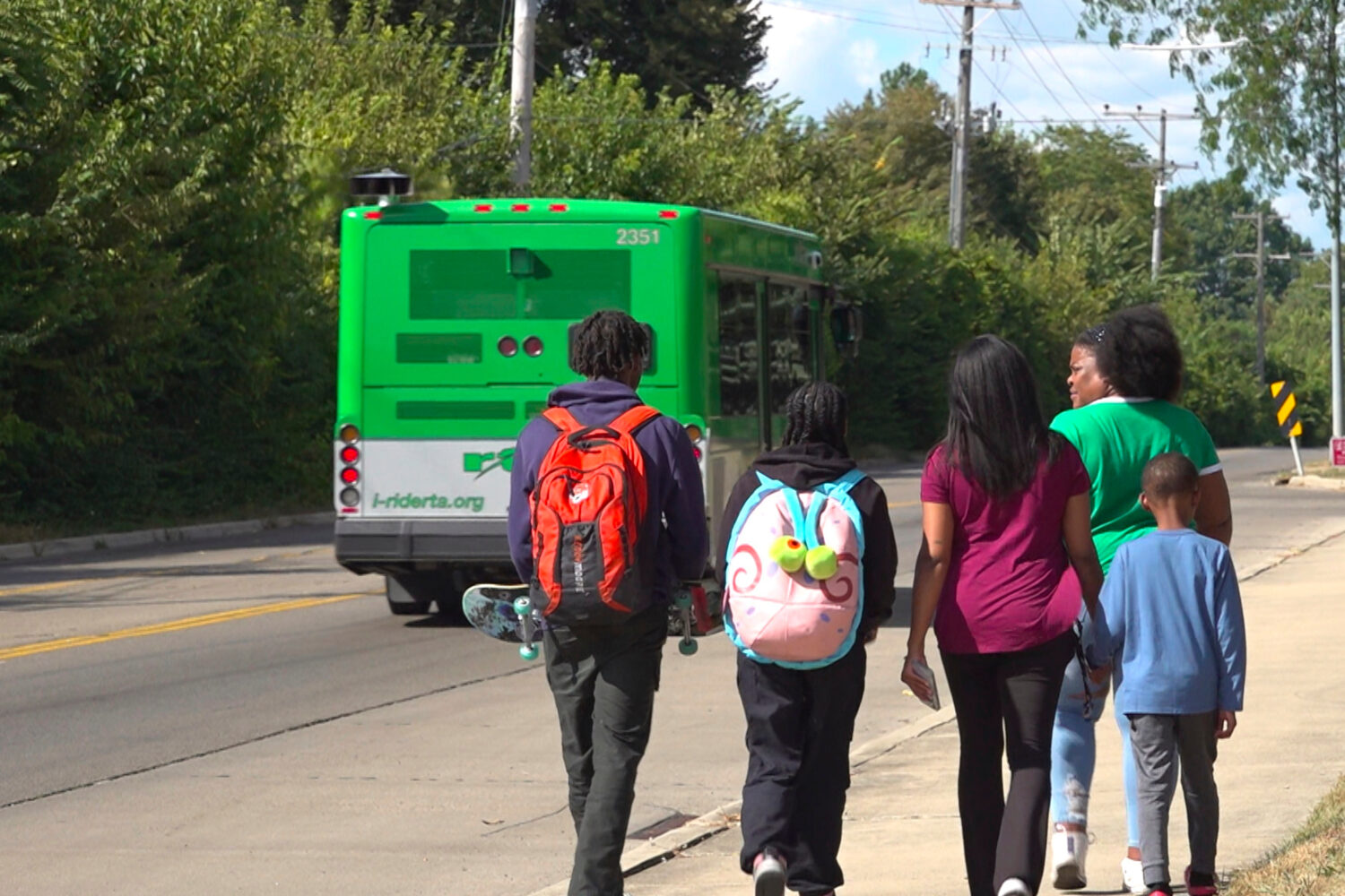 This photo taken from video shows, from left, Kenneth Moore Jr, Suelonnee Tingle, Shonnee Hullum, S...