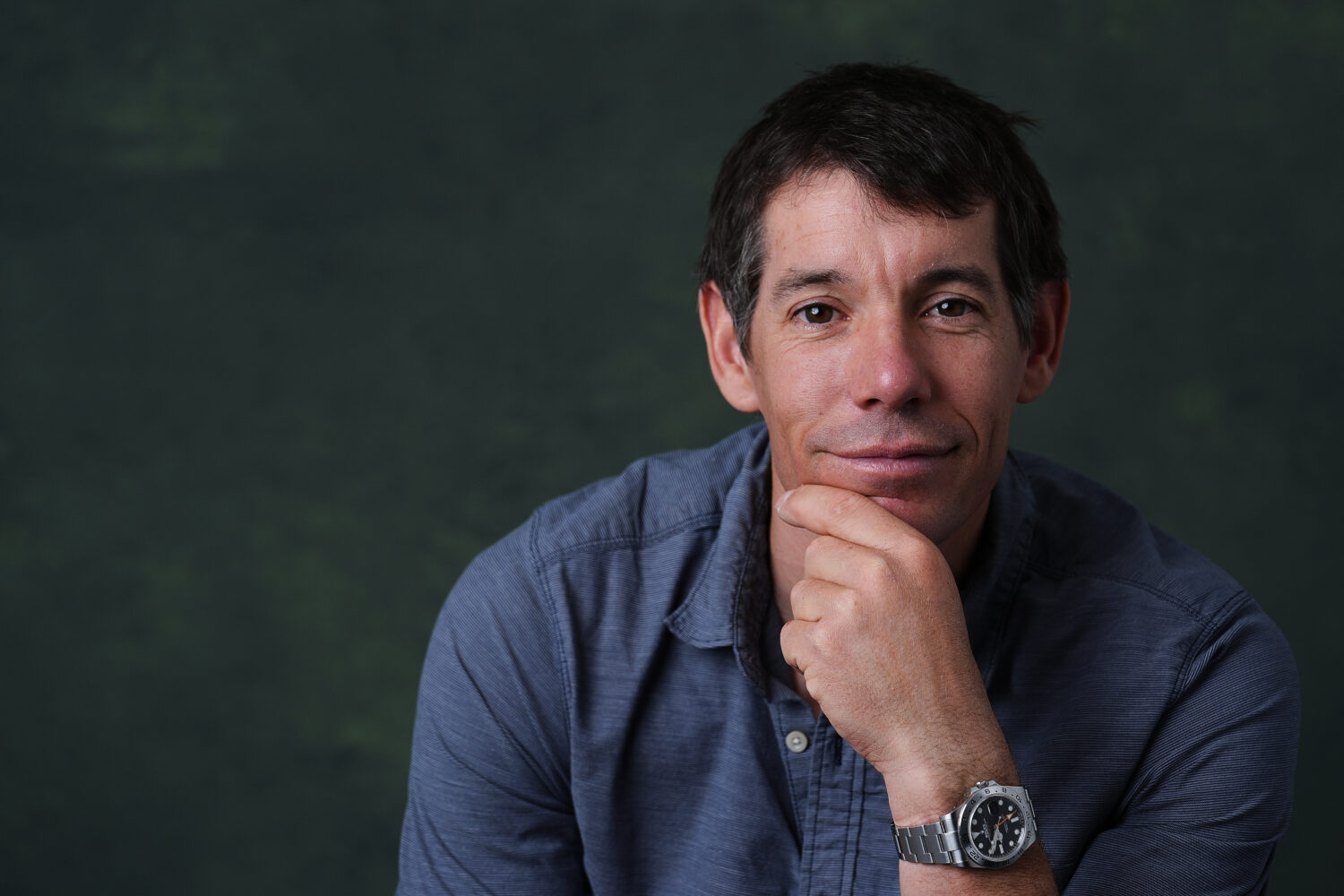 Professional climber Alex Honnold poses, Tuesday, Oct. 21, 2025, in Los Angeles. (AP Photo/Marcio J...