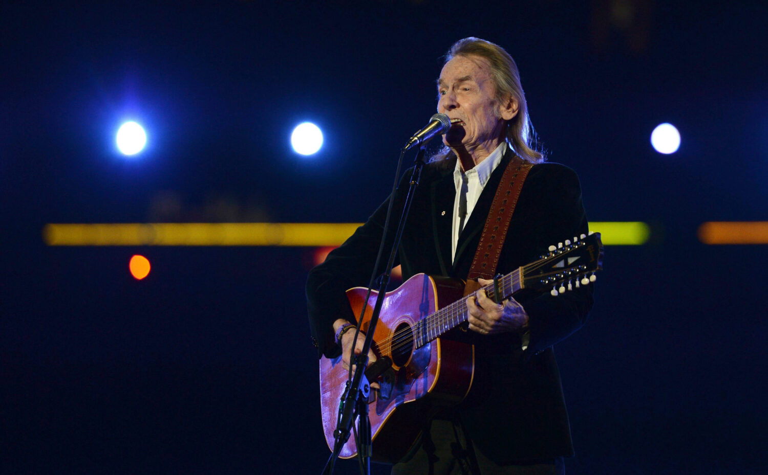 FILE - Gordon Lightfoot performs during the half-time show at the CFL Grey Cup championship footbal...