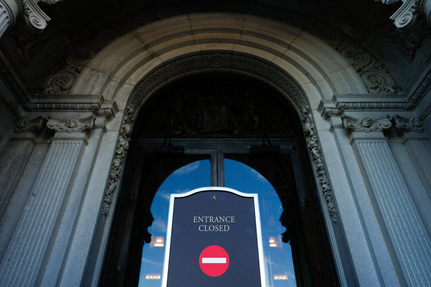 A sign announces that the Library of Congress is closed, on the first day of a partial government s...
