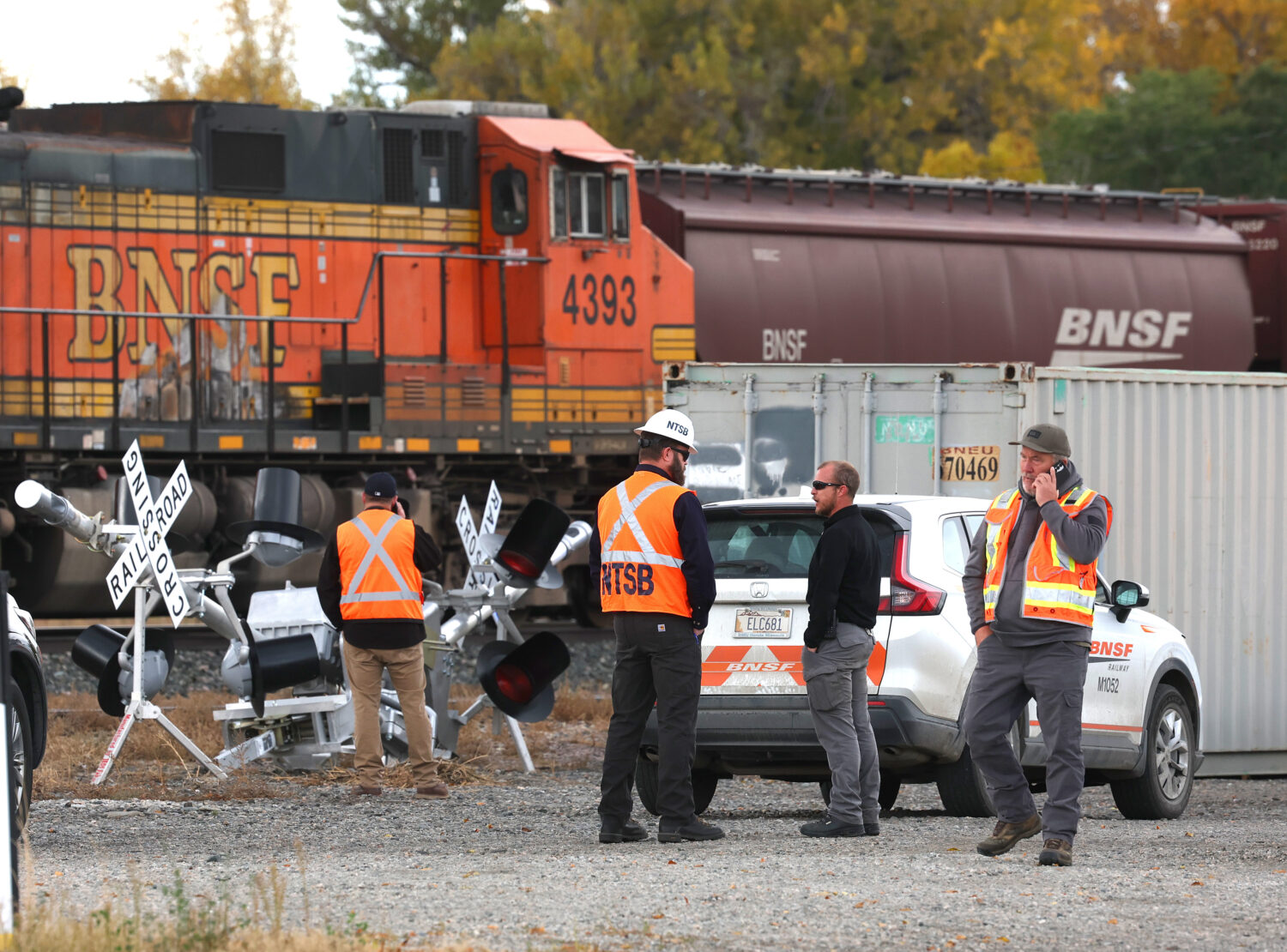 Investigators from the National Transportation Safety Board, Columbus police and Stillwater County ...