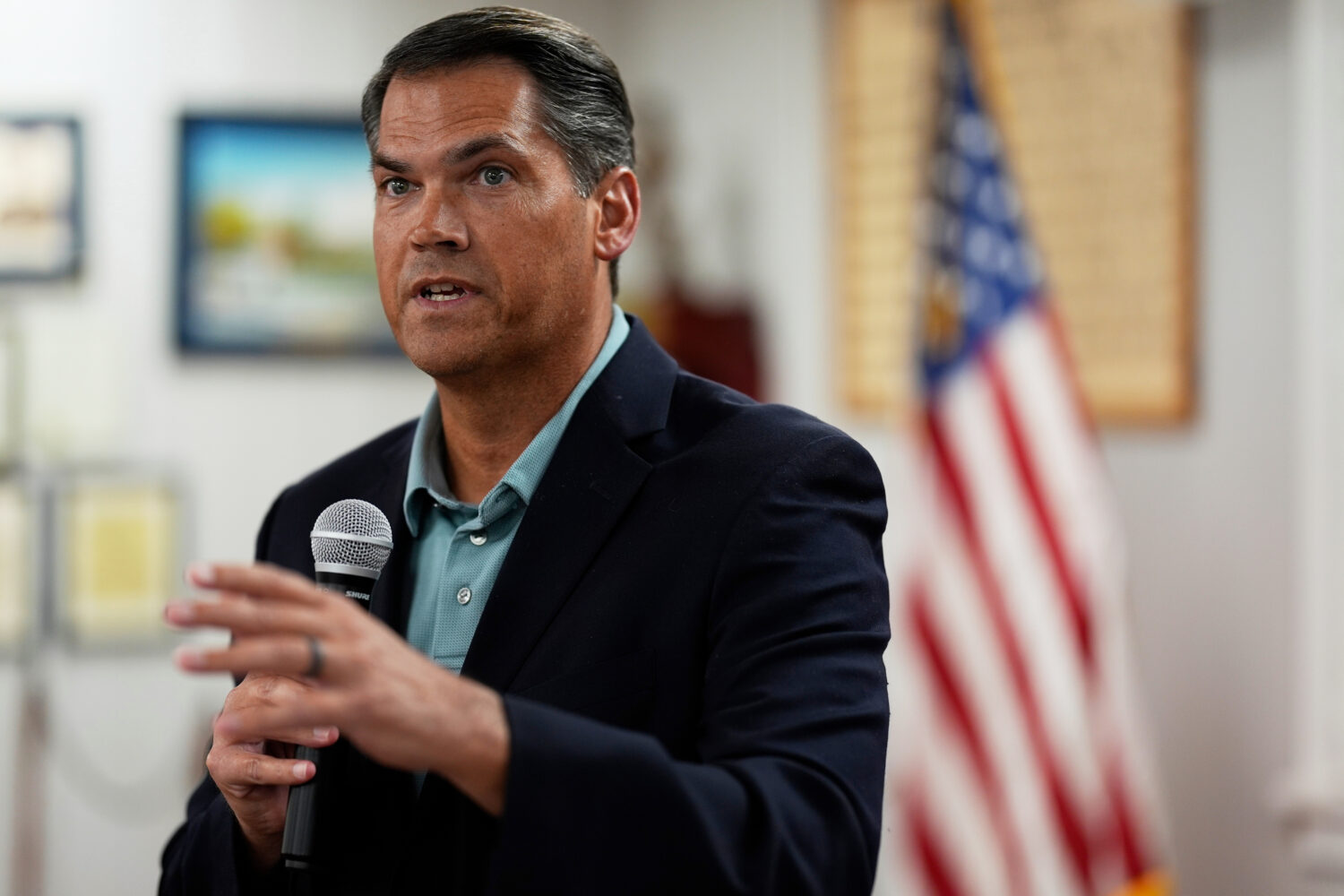 Democratic gubernatorial candidate Geoff Duncan speaks to a group, Jan. 21, 2026, in Marietta, Ga. ...