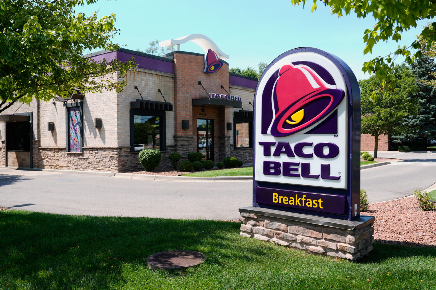 A Taco Bell fast food restaurant is shown Tuesday, July 14, 2026, in Taylor, Mich. (AP Photo/Paul S...
